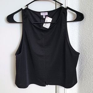 Tobi size M black crop tank